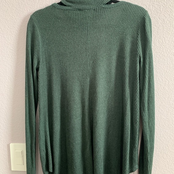 Faux Turtle-V-neck Long Sleeve Shirt - Picture 3 of 5
